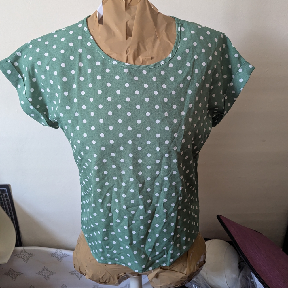 Green Polka Dot Blpuse